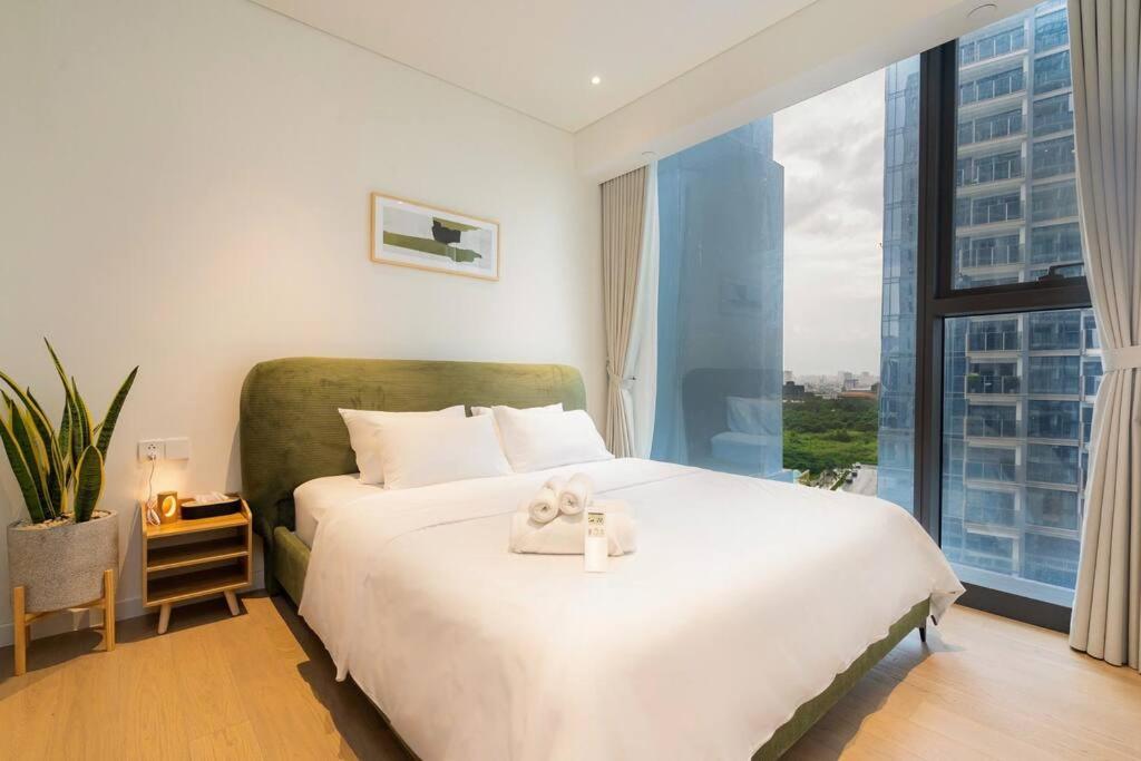 Opera 1BR The Metropole D2 River view