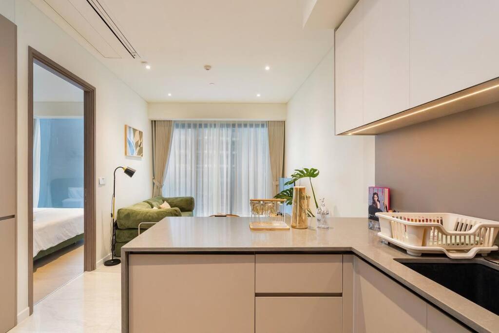 Opera 1BR The Metropole D2 River view