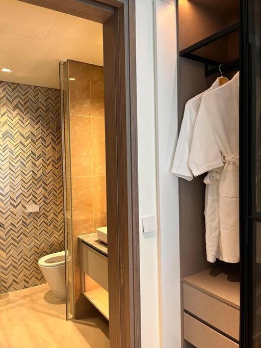 Opera 1BR The Metropole D2 River view