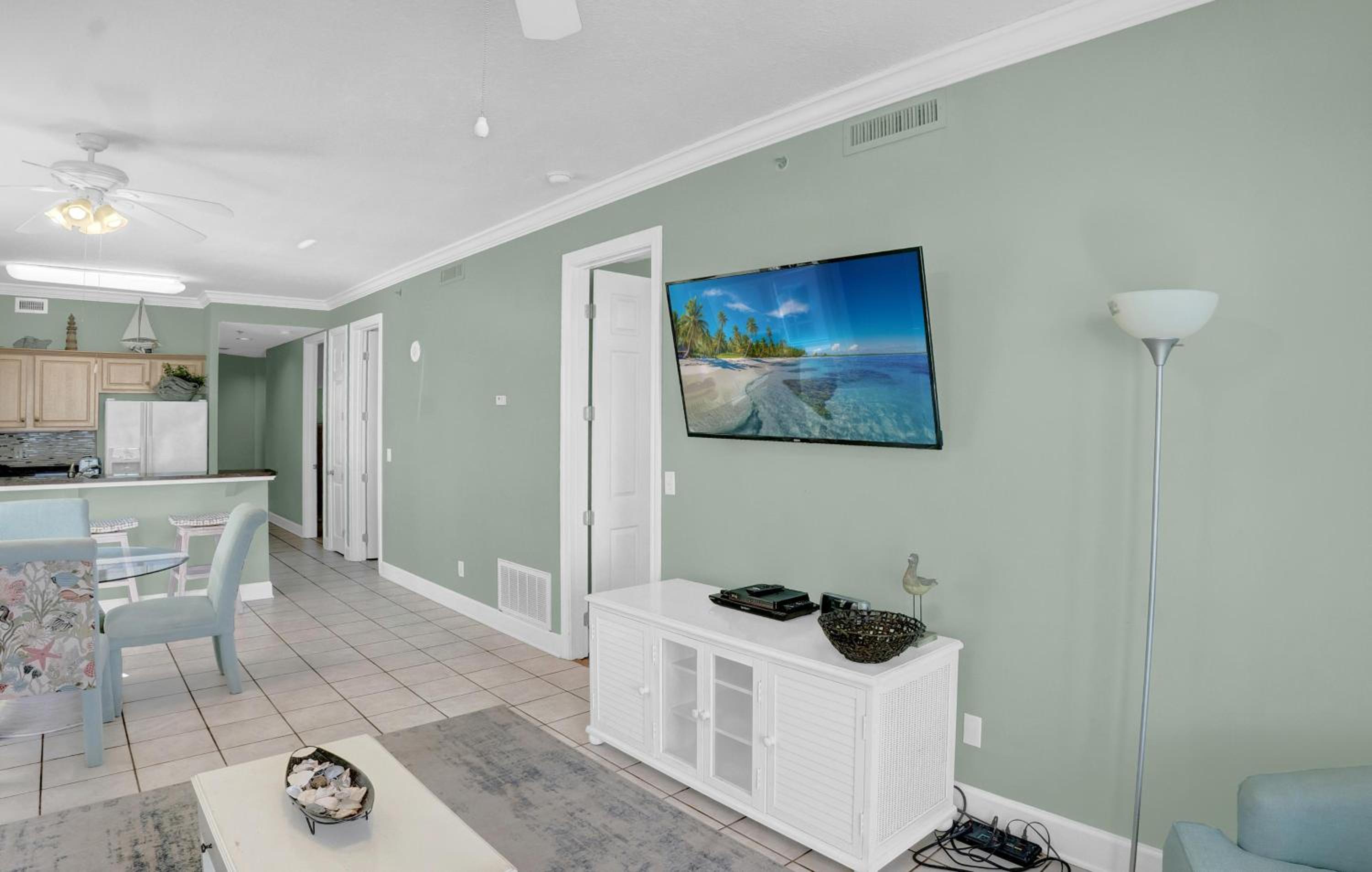 Island Royale 606 by Liquid Life view 4