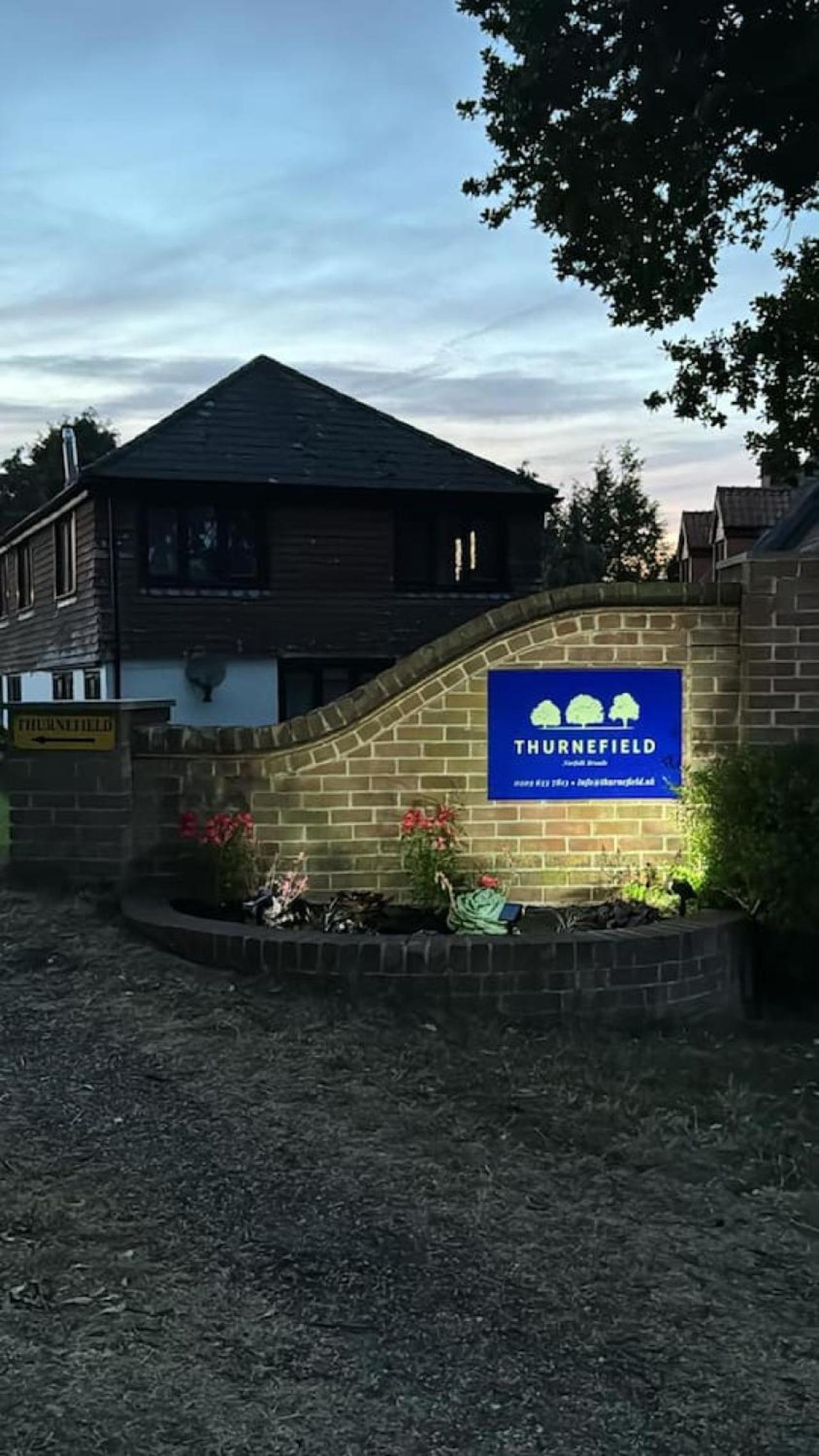 Dog friendly 2 bed cottage close to the river Thurne view 2