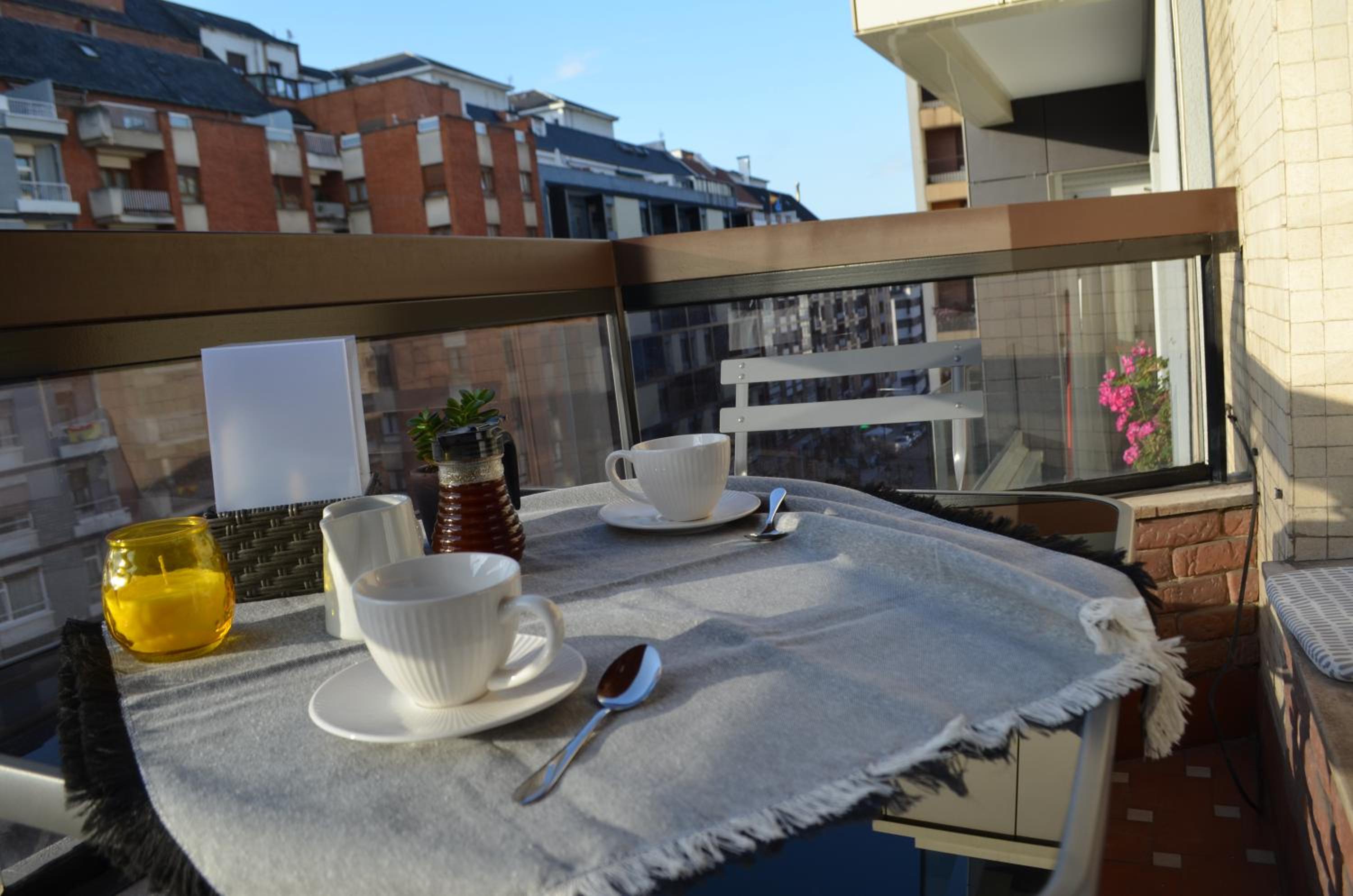 Explora Oviedo a Pie