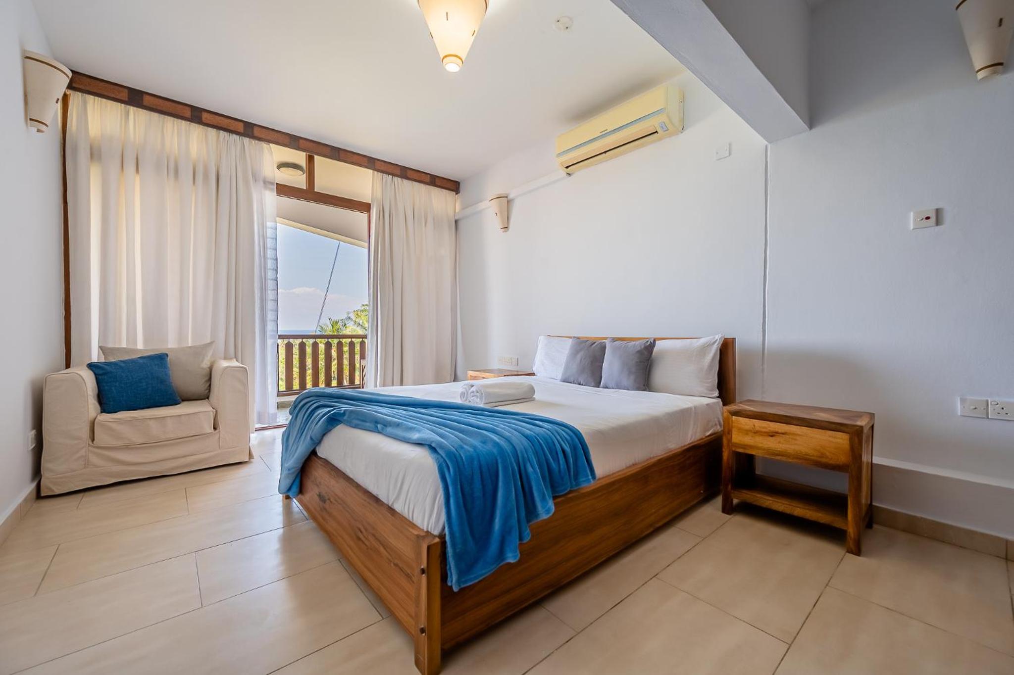 Fabulous Beach Apartment view 3