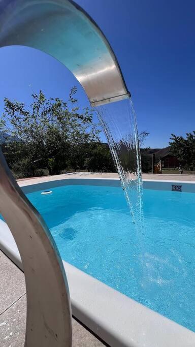 A Casa do Mato - Seu descanso com piscina na serra