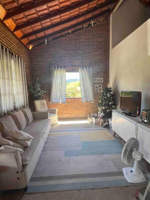 A Casa do Mato - Seu descanso com piscina na serra