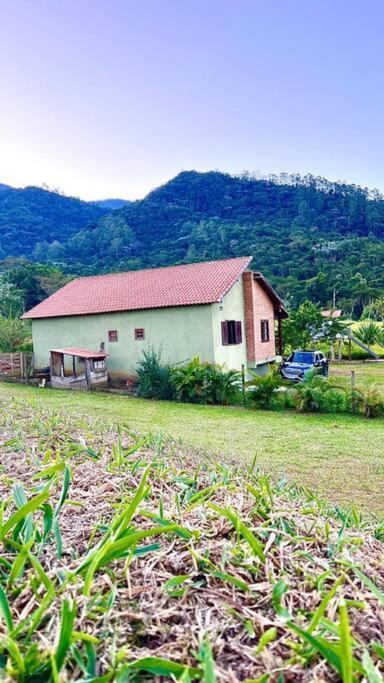 A Casa do Mato - Seu descanso com piscina na serra