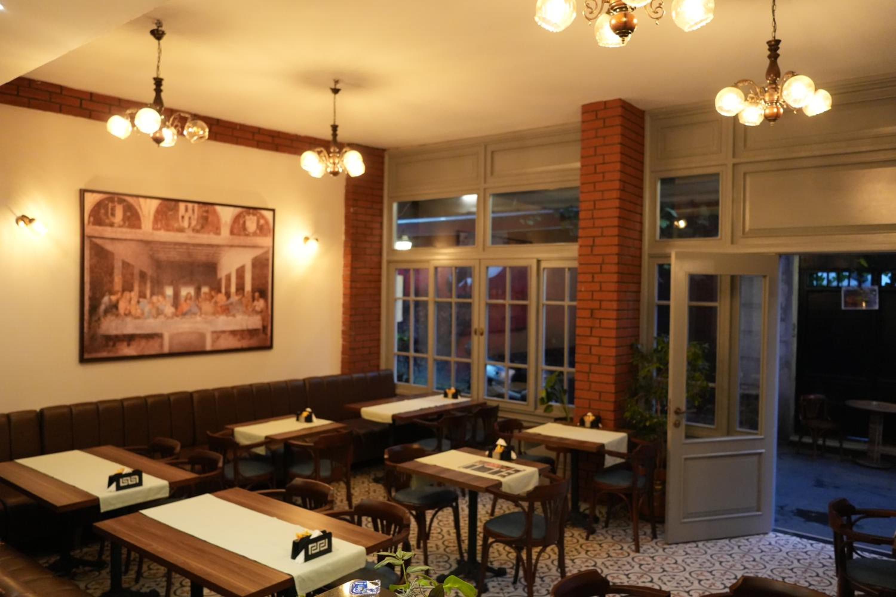 madame roza - Image 11