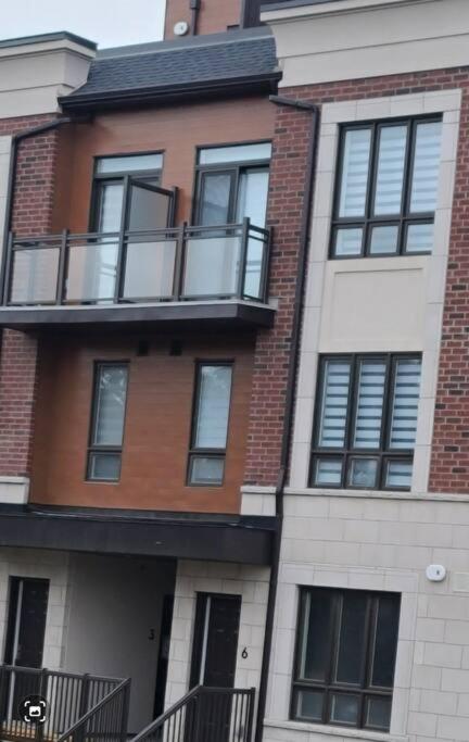Modern Luxury Townhouse