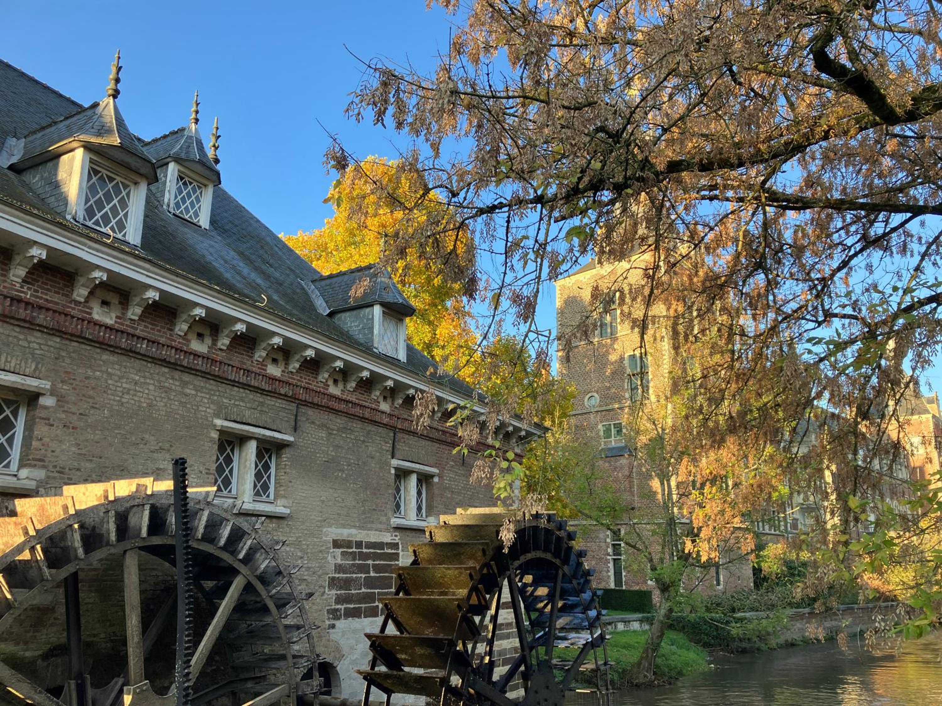 Next to Arenberg castle Leuven, 3 bedroom apartment with garage