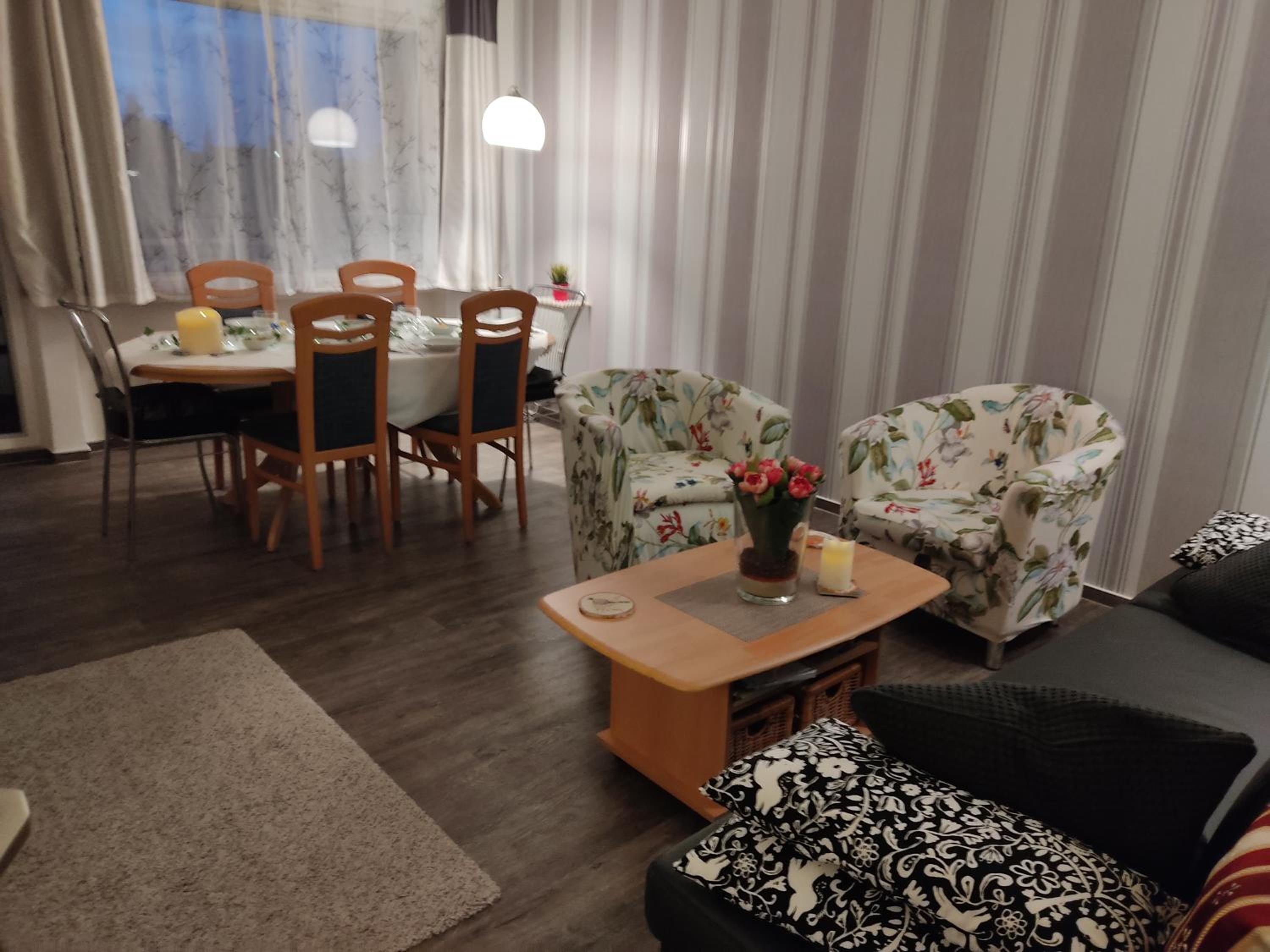 Fewos-Bremerhaven, Ferienwohnung "Lilie" in Geestland-Langen, ideal für Familien & Homeoffice - WLAN & kostenlose Fahrräder - 3 Zimmer, Balkon - nahe Breme view 2