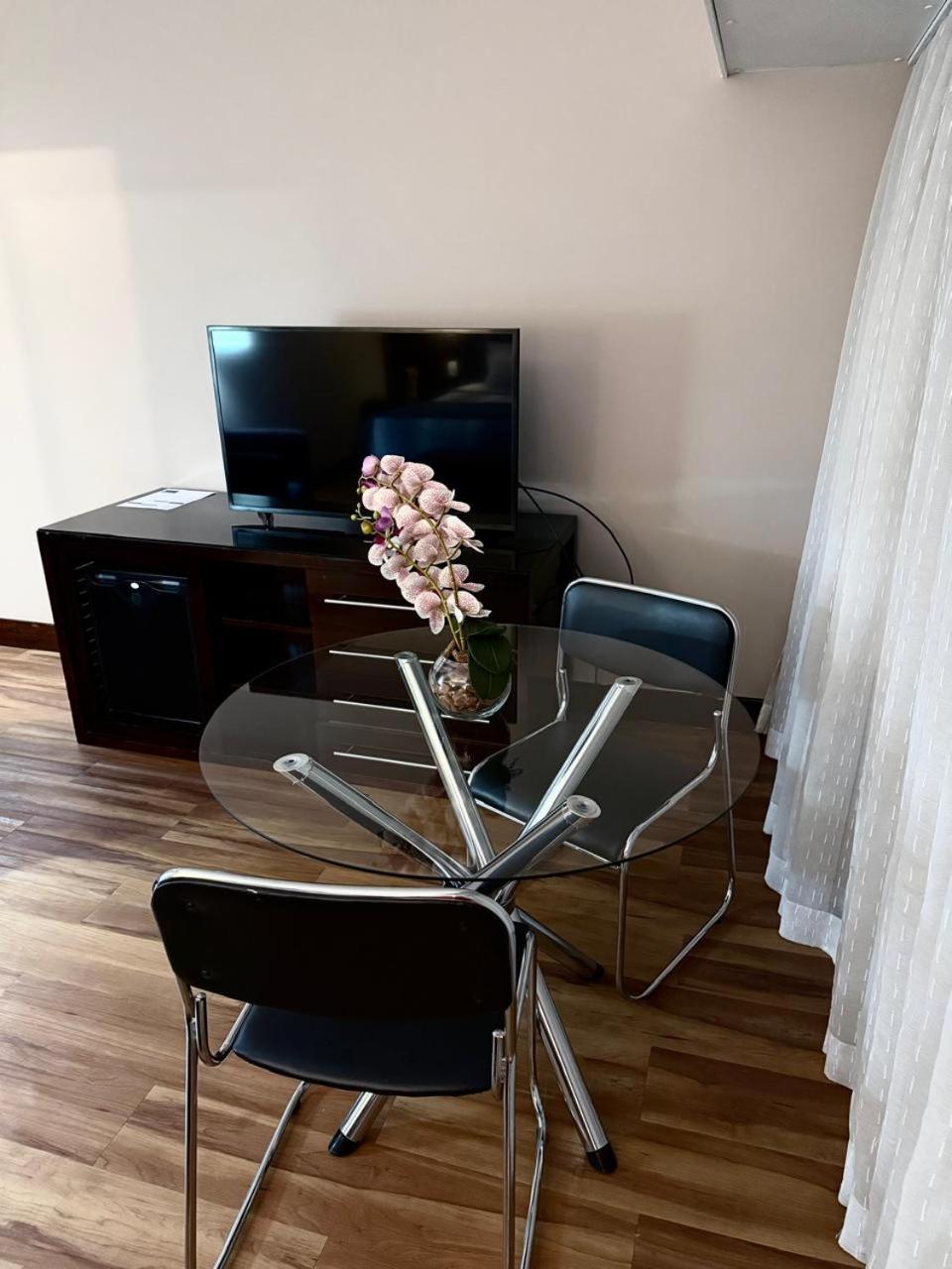 Flat VI - Quarto particular dentro do Hotel Wyndham Berrini