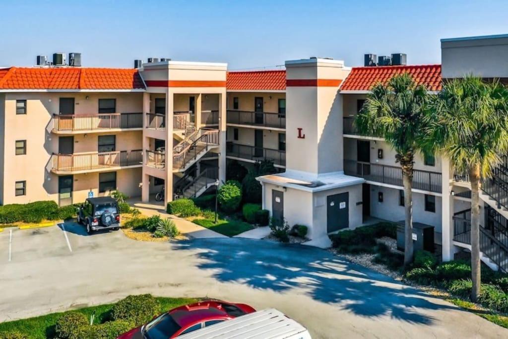Beachside Condo Sleeps 6 view 5