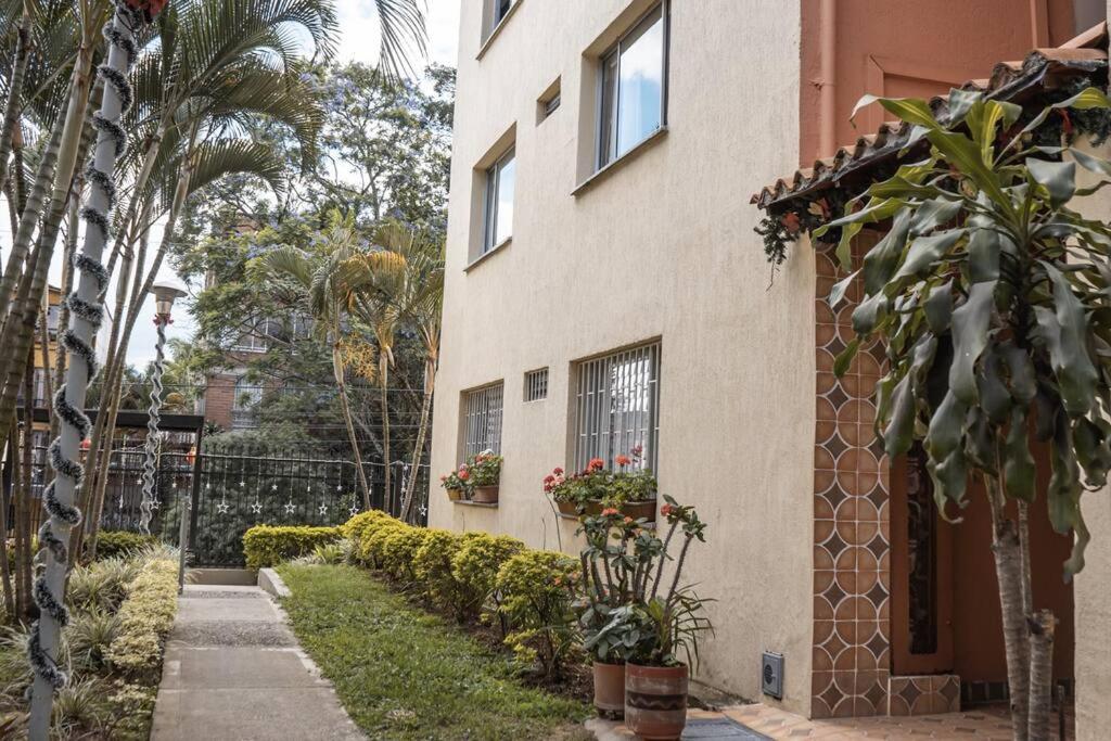 Apartamento amplio en barrio más cool de Medellín