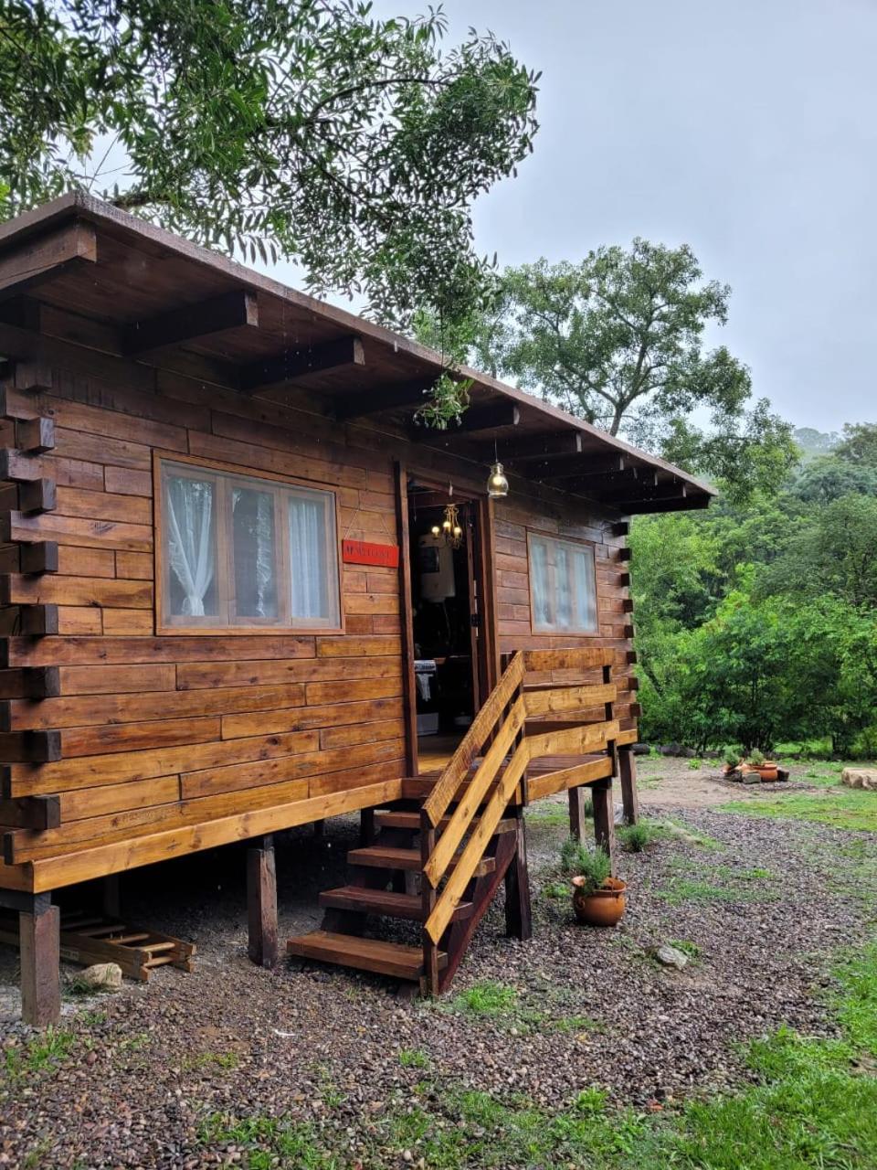 Cabaña Sigel en el rio, RUNA YAKU