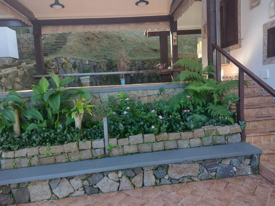 Casa de alto padrão em condomínio fechado