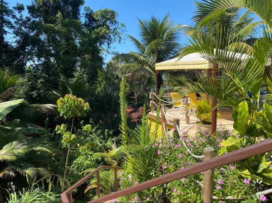 Casa de alto padrão em condomínio fechado