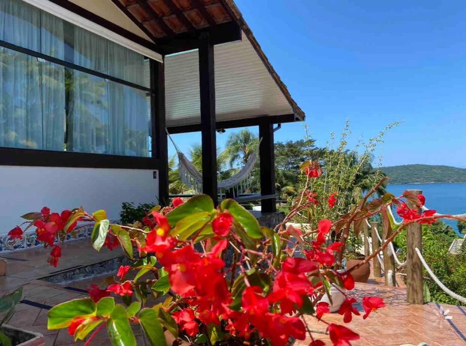 Casa de alto padrão em condomínio fechado
