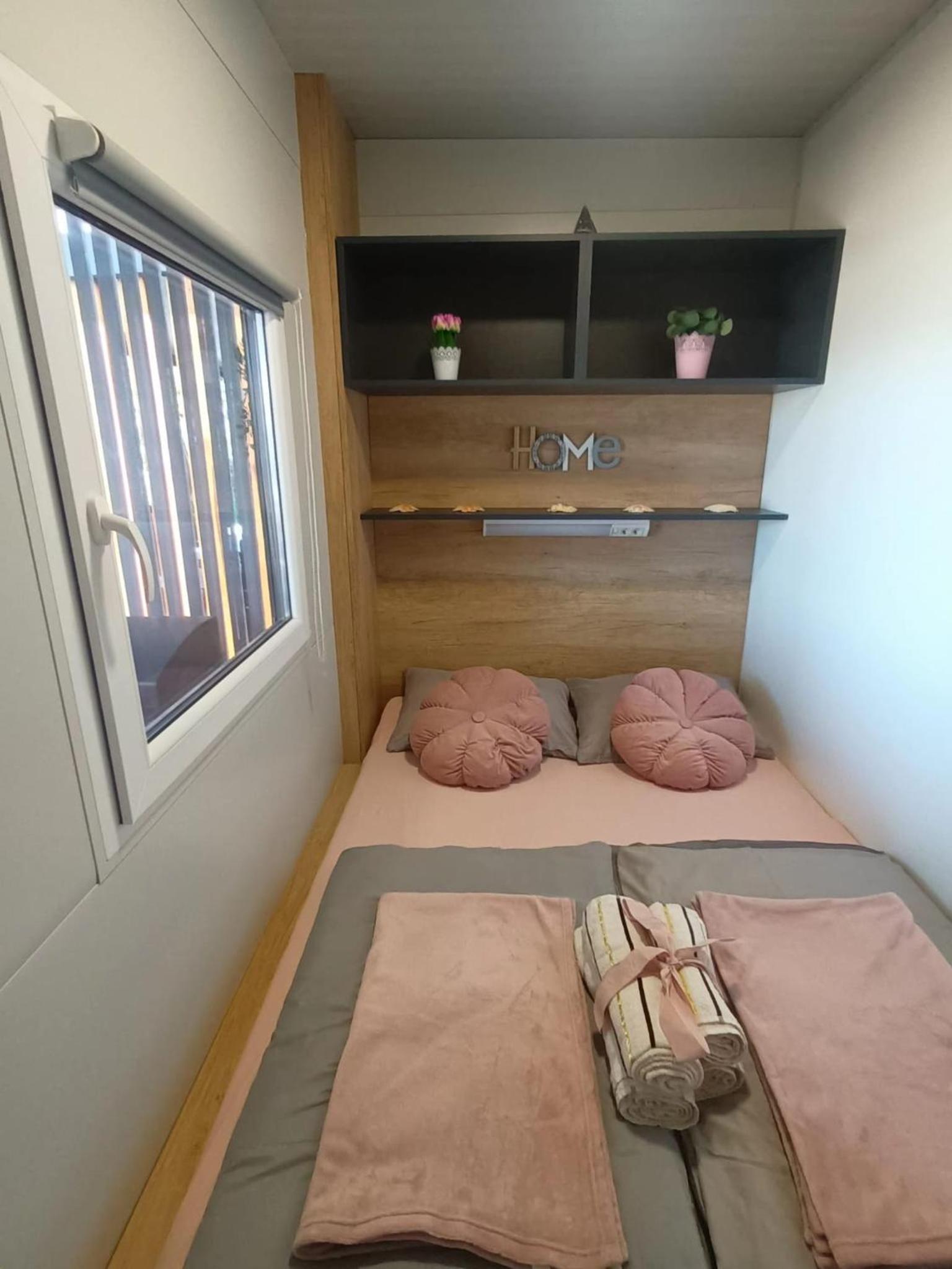 Mobile Home L&L