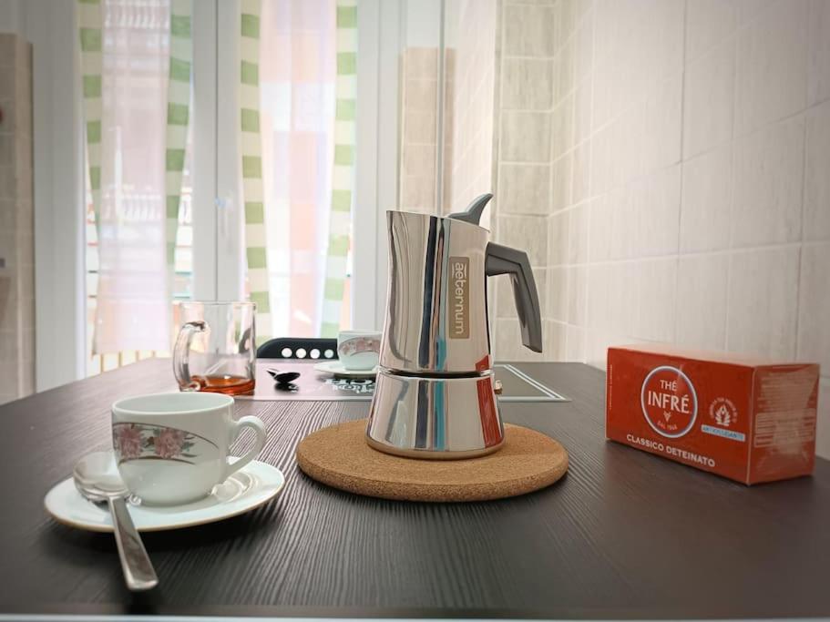 Casa Clementina en Rome — kitchen