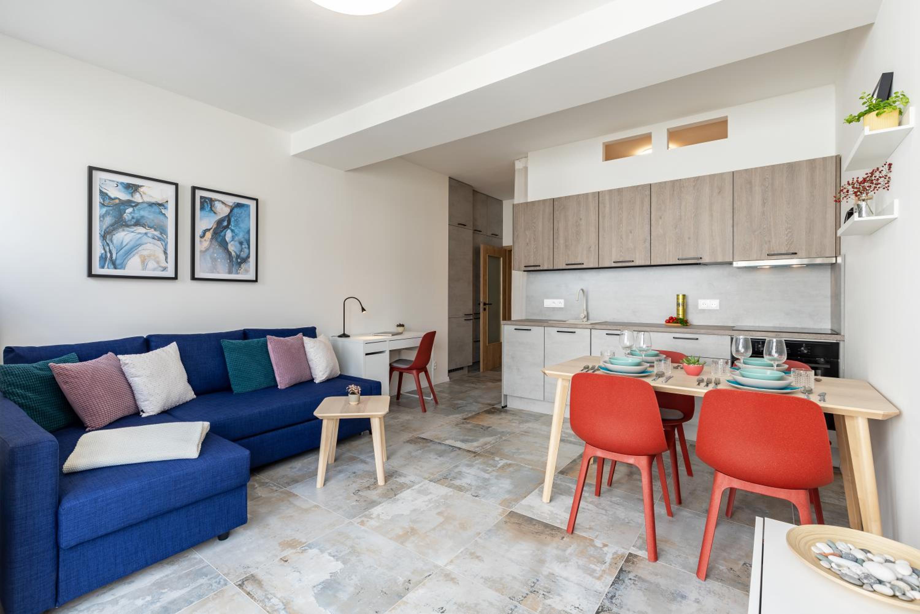 Fully equipped Apartments with Terraces, Free garage parking, Netflix & AC - by Apartmány Šlapanice cz