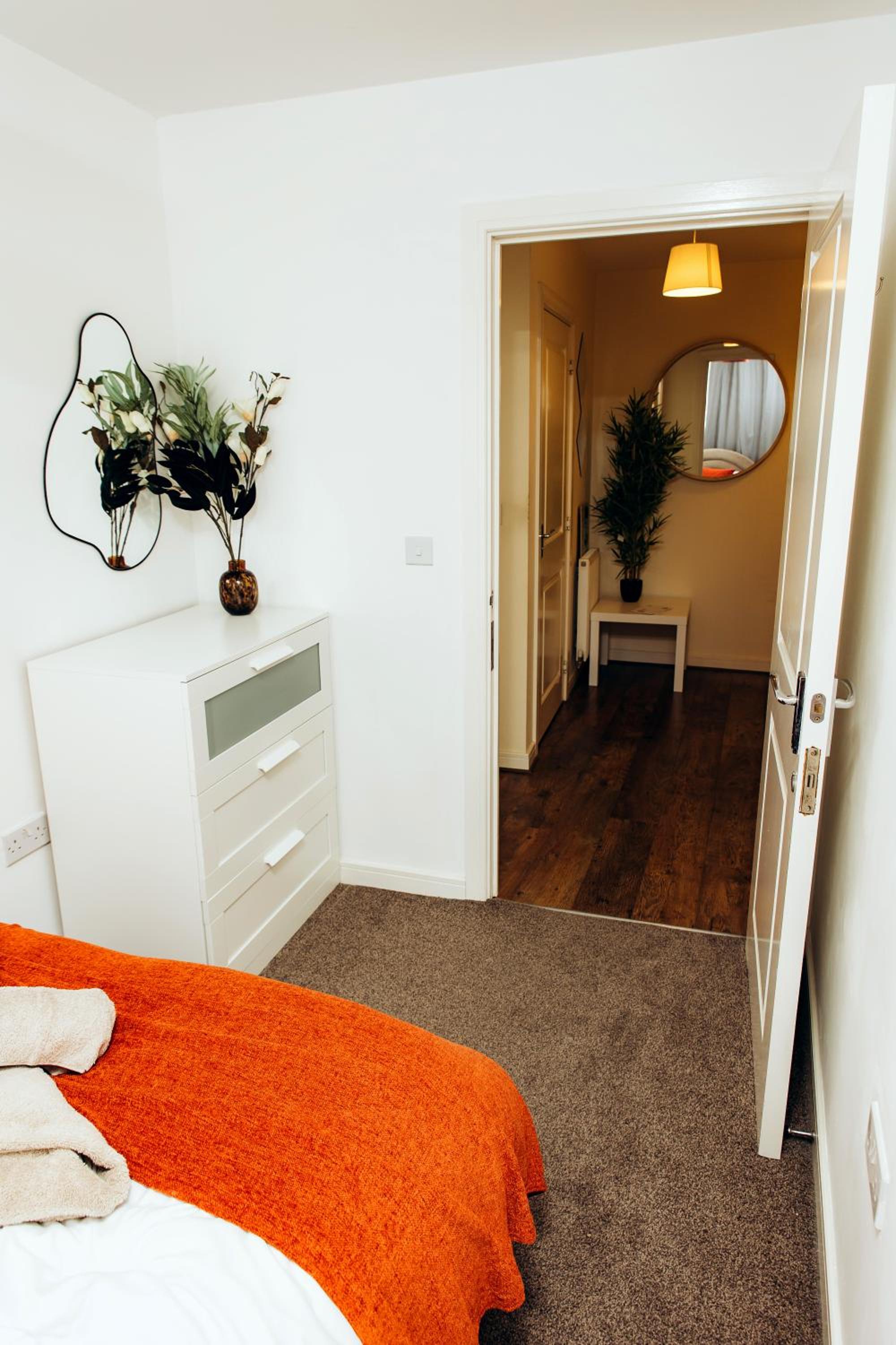 Bromley Stylish Modern Escape 2 Bed Apartment