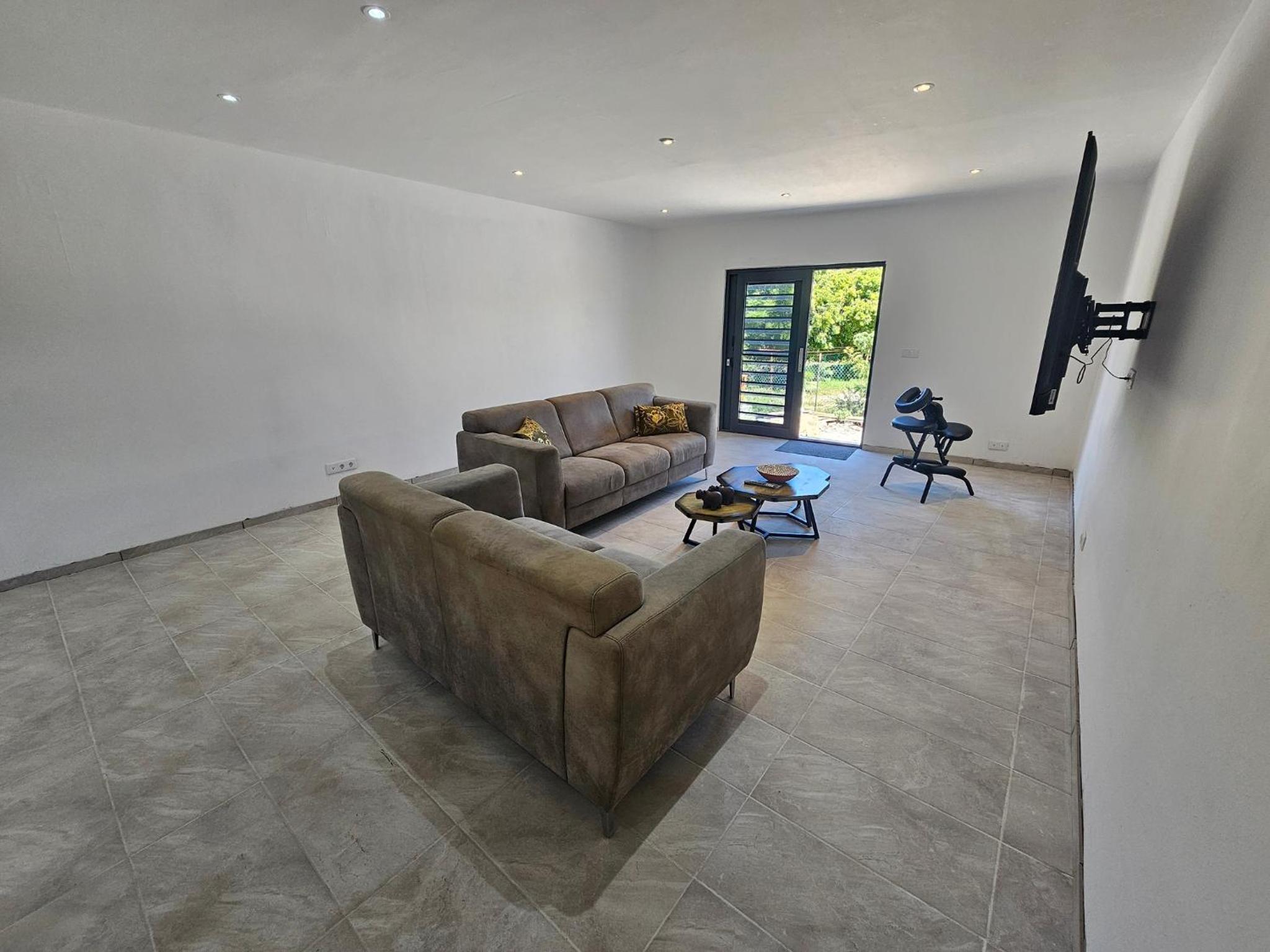 Trupiaal Apartment - Regal Rentals Curacao