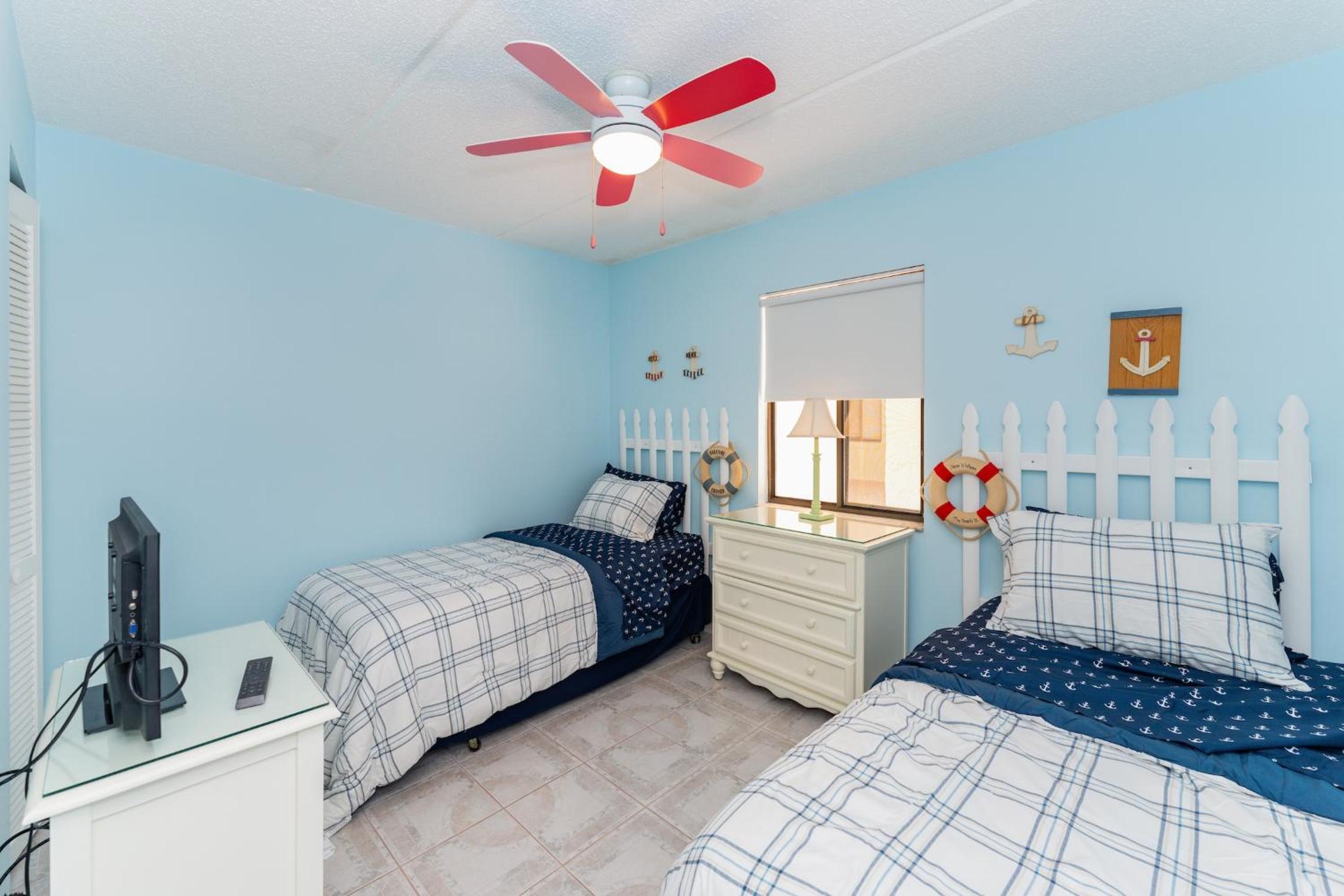Cozy 2BR Condo Steps from the Beach view 3