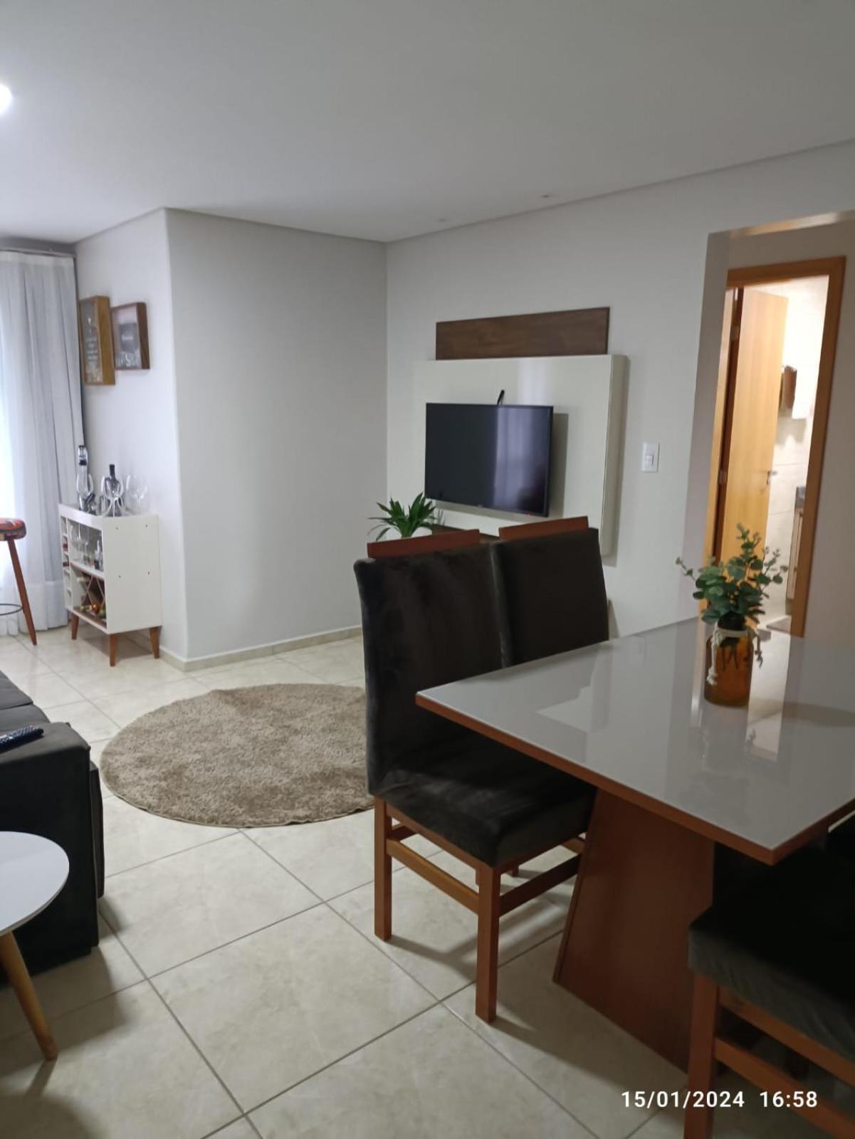 Apartamento São Cristovão - Acesso facil a BR para o show Rural