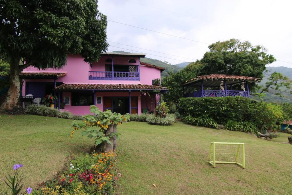 Finca en Barbosa con vista increíble