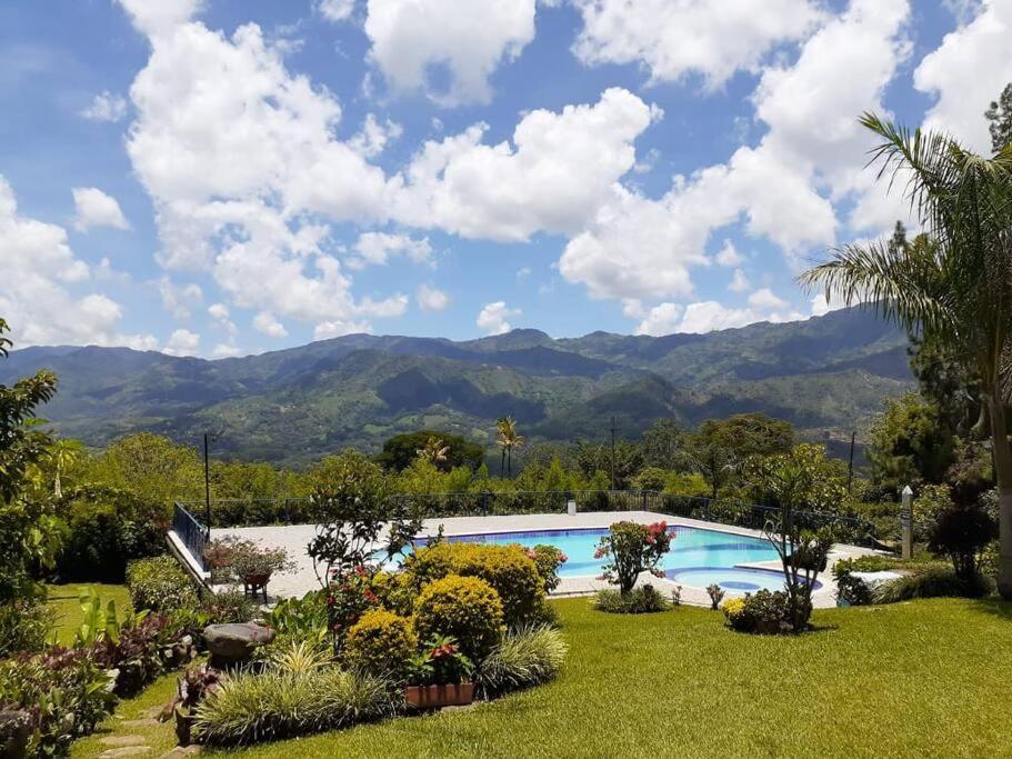 Finca en Barbosa con vista increíble