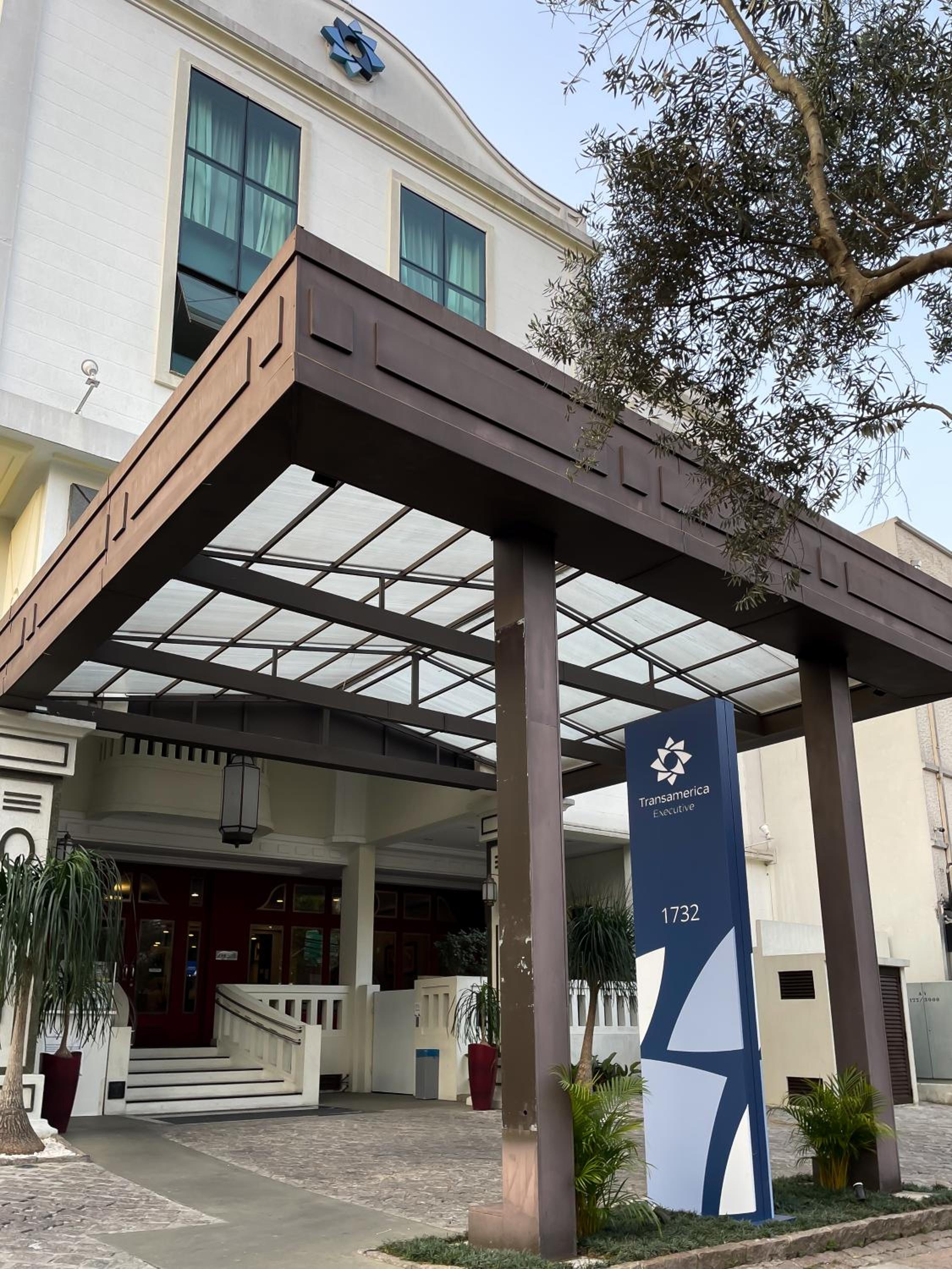 Hotel Transamerica Executive Curitiba Batel - Image 1