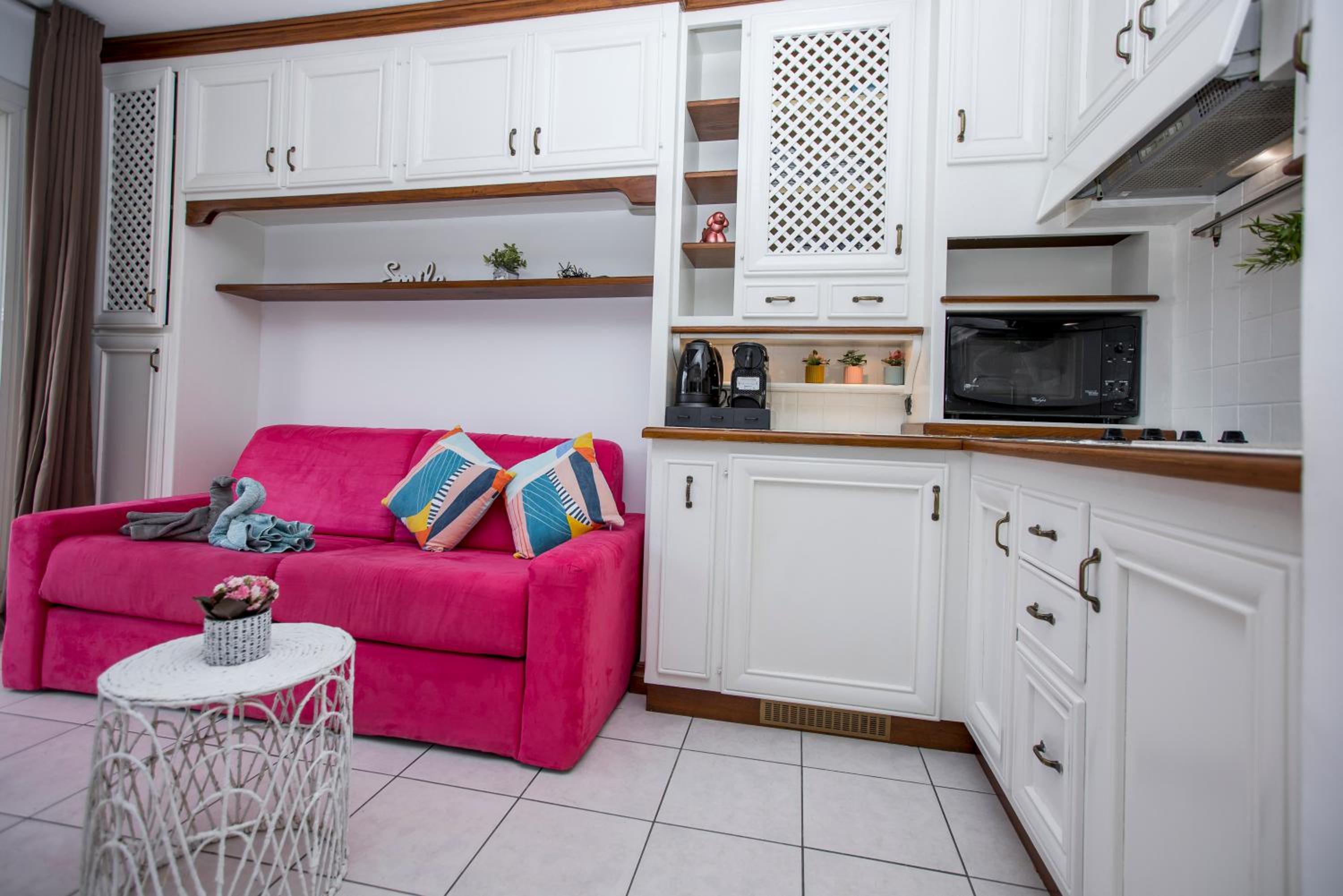 Studio Palais des Arts terrasse cosy parking prive 150m plage clim wifi