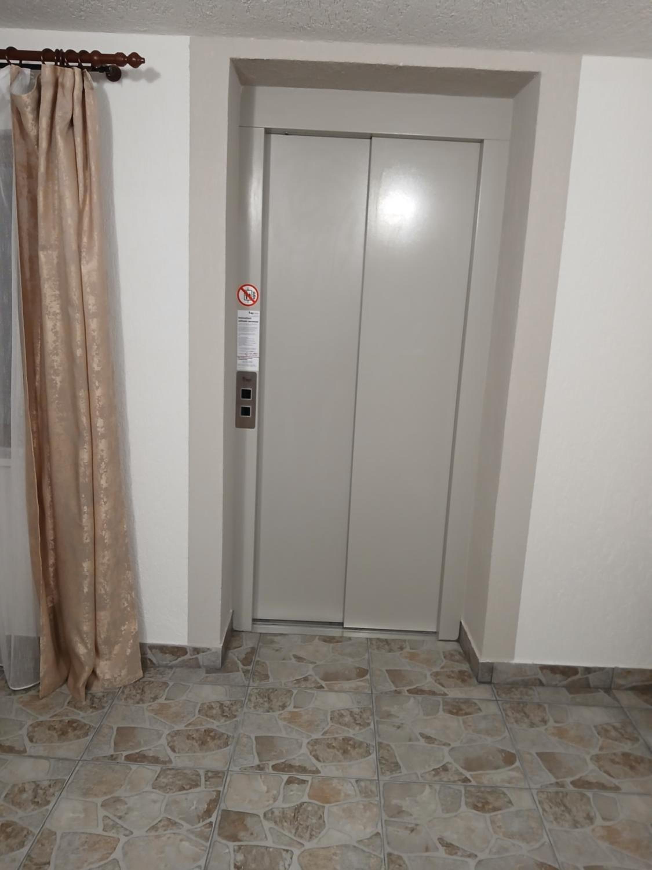 Photo 44
