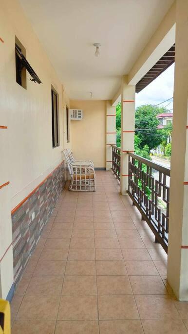 5mins walk to SM with wifi netflix view 4