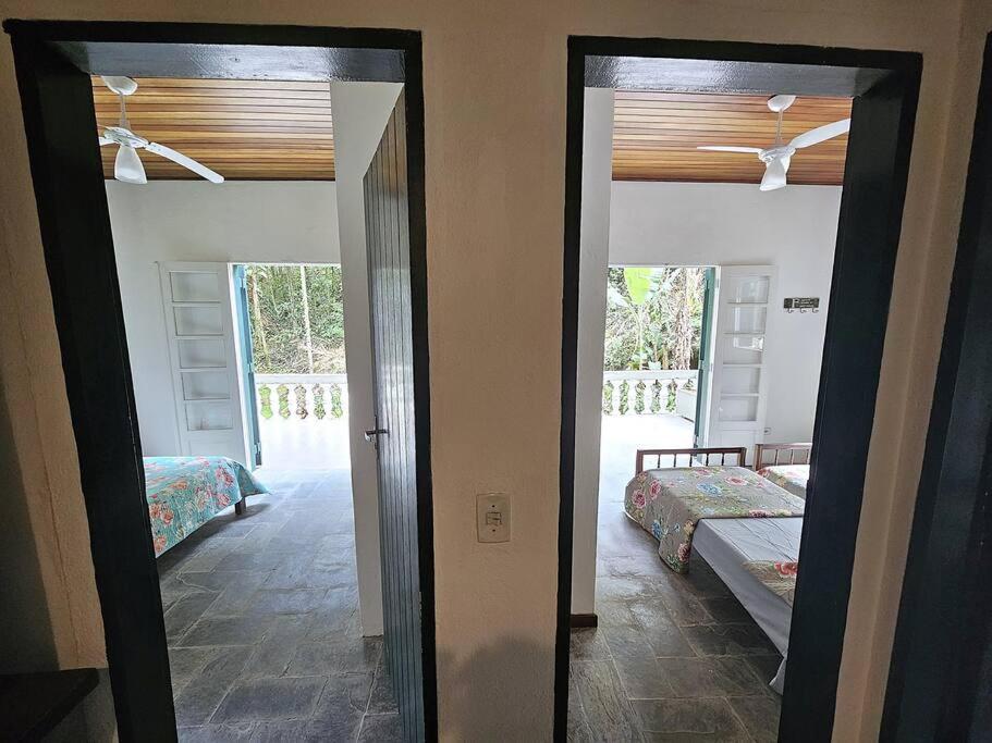 Casa com piscina a 500m da Praia Brava - Ubatuba