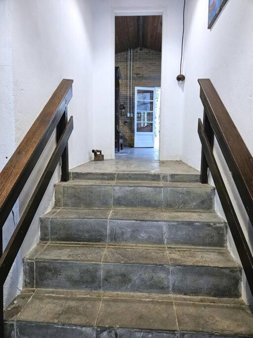 Casa com piscina a 500m da Praia Brava - Ubatuba