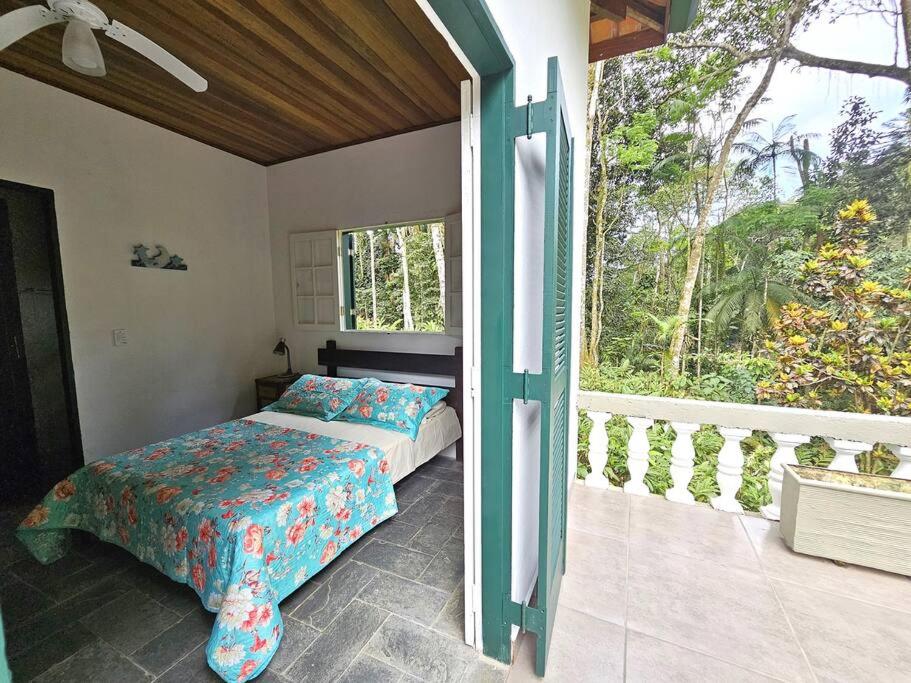 Casa com piscina a 500m da Praia Brava - Ubatuba