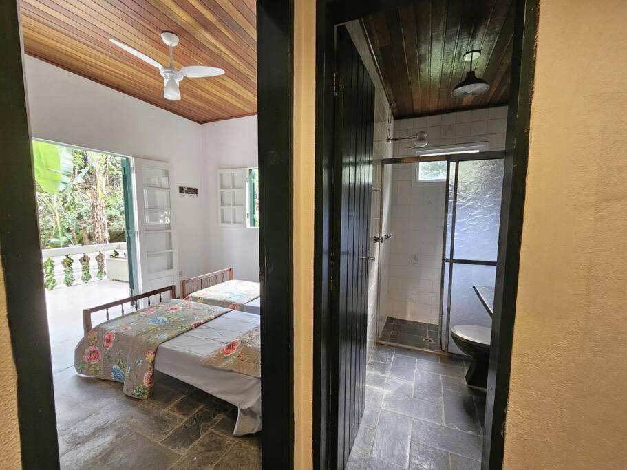 Casa com piscina a 500m da Praia Brava - Ubatuba