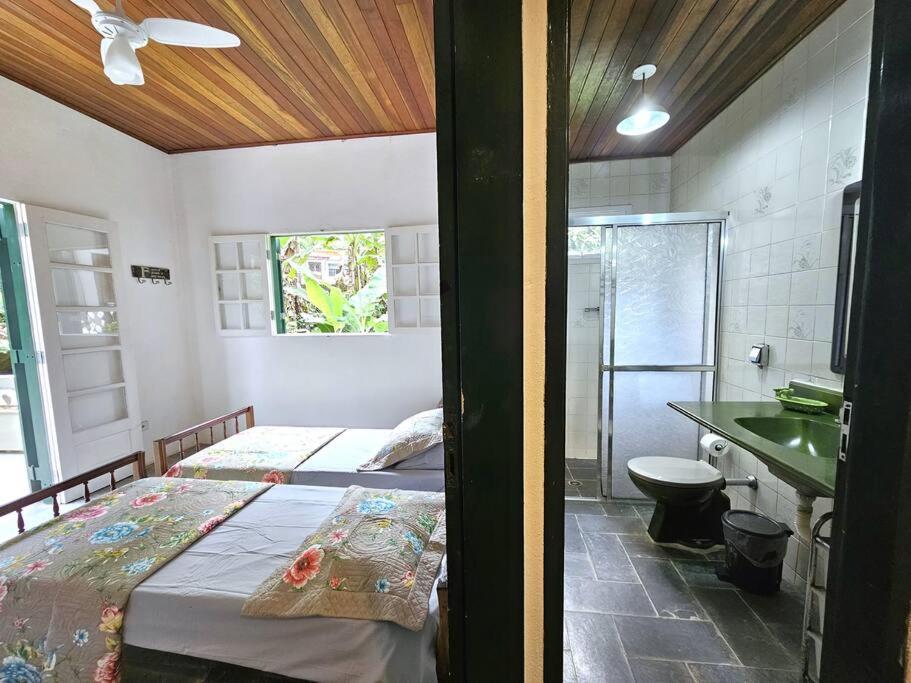 Casa com piscina a 500m da Praia Brava - Ubatuba