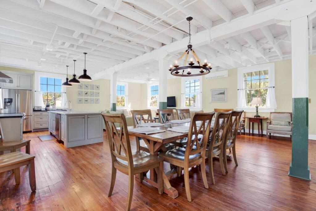 Historic Quarters at the Commissary Unit 3 view 4