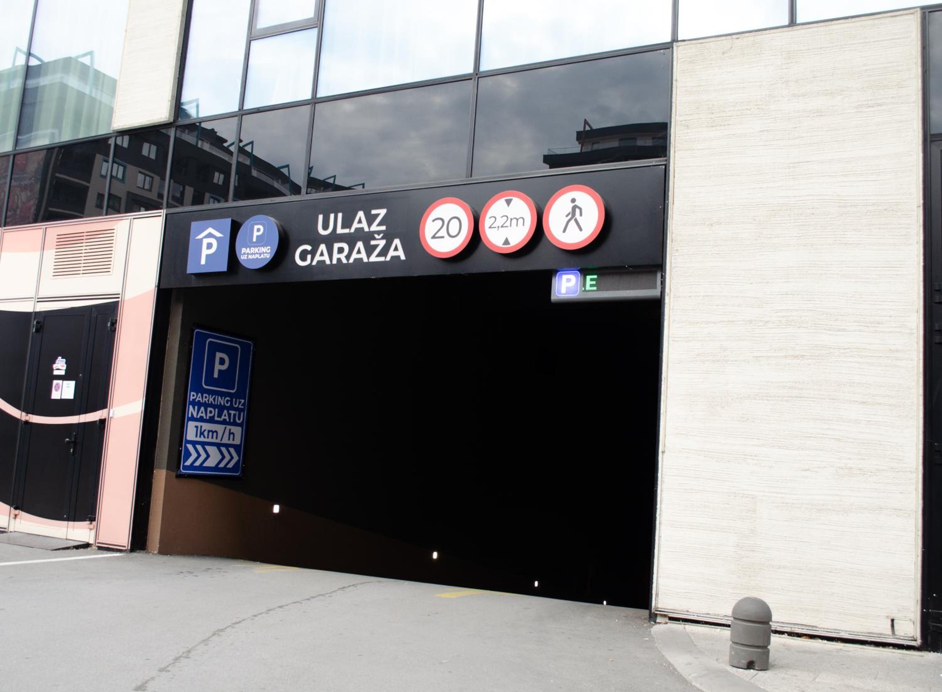 Comfort apartment Bulevar with garage