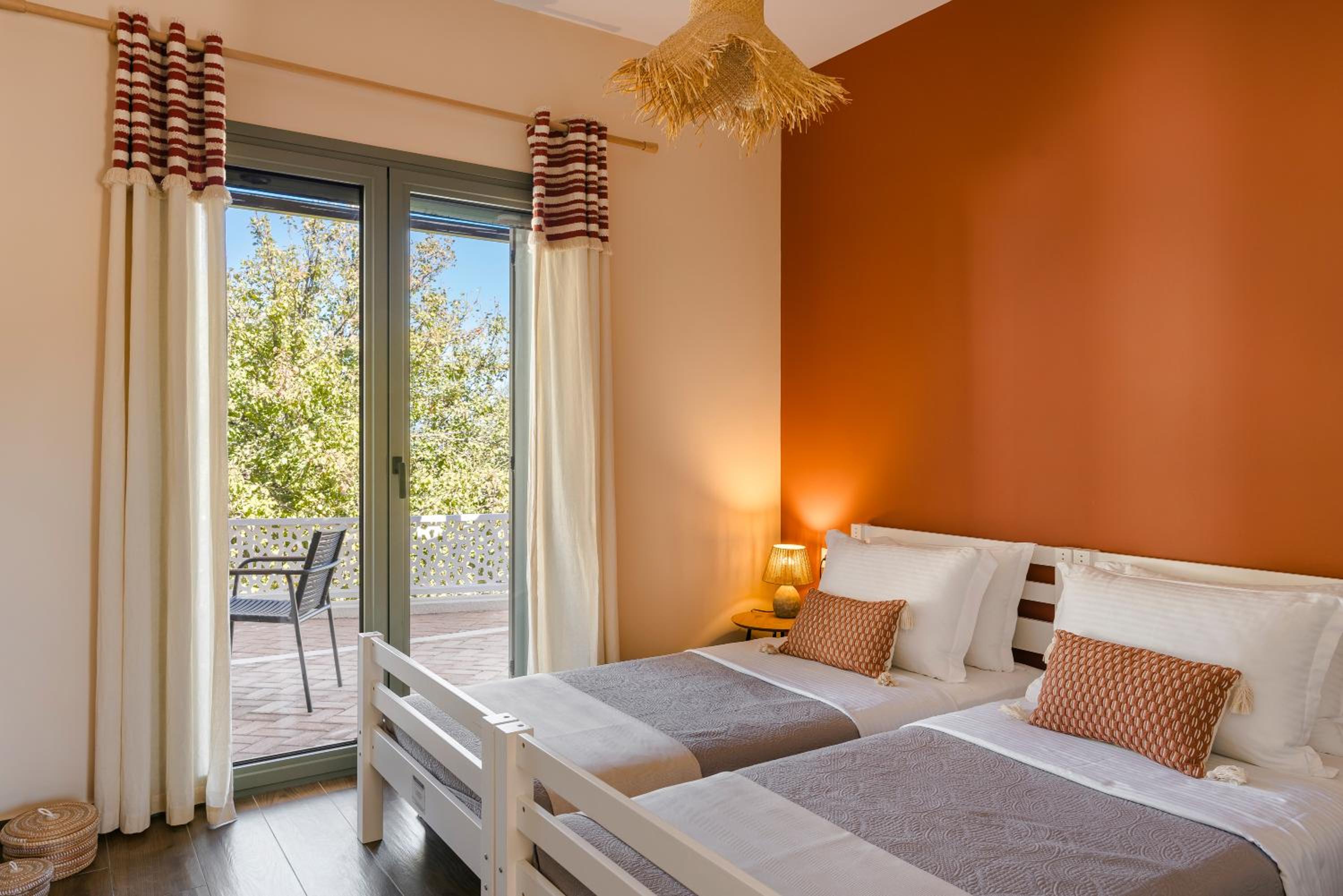 aZOLAki Suites