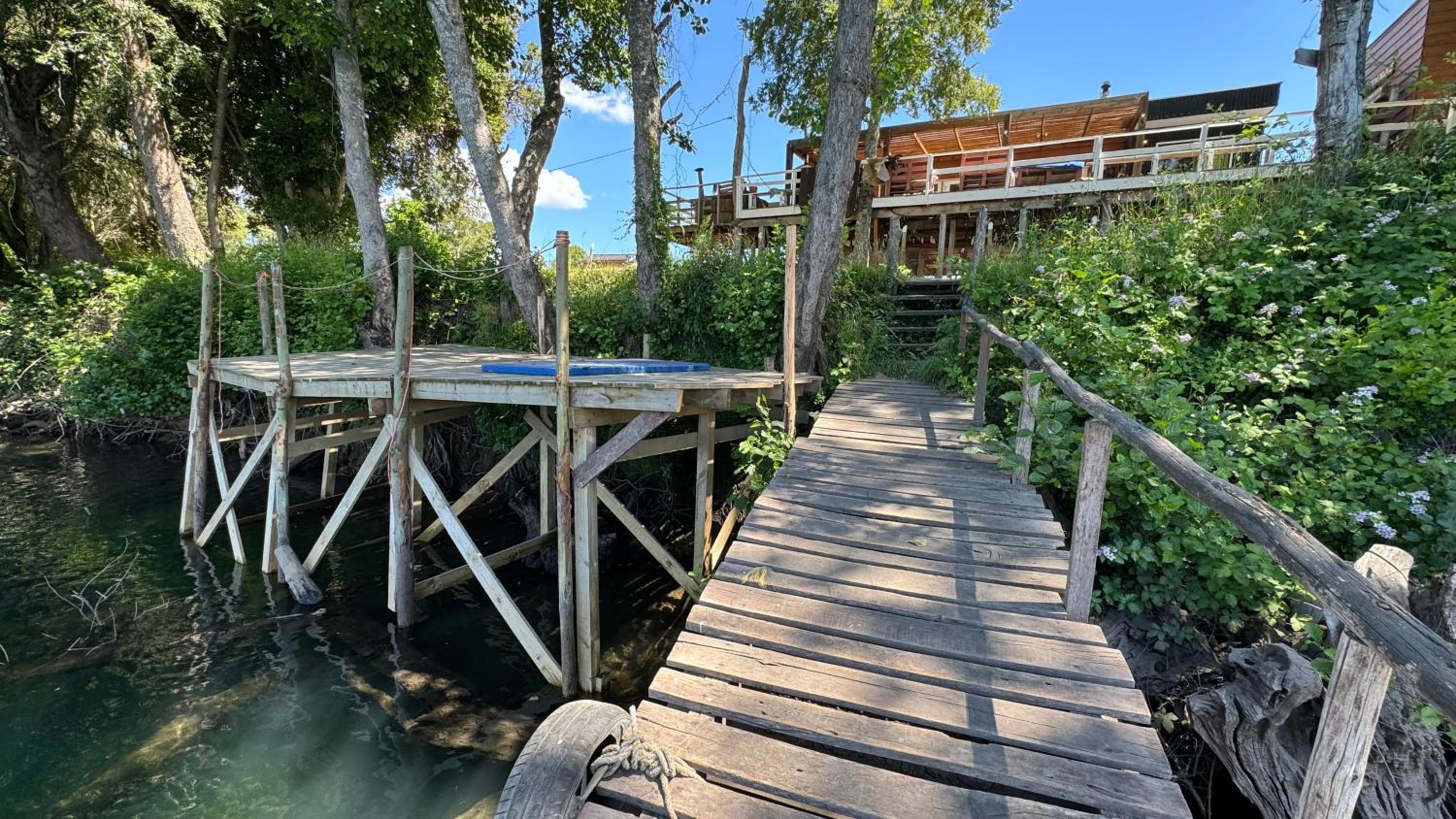 Wenuleufu Lodge
