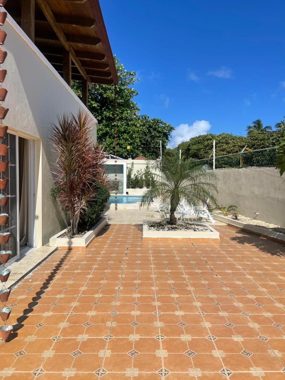 Villa familiar con vista al océano