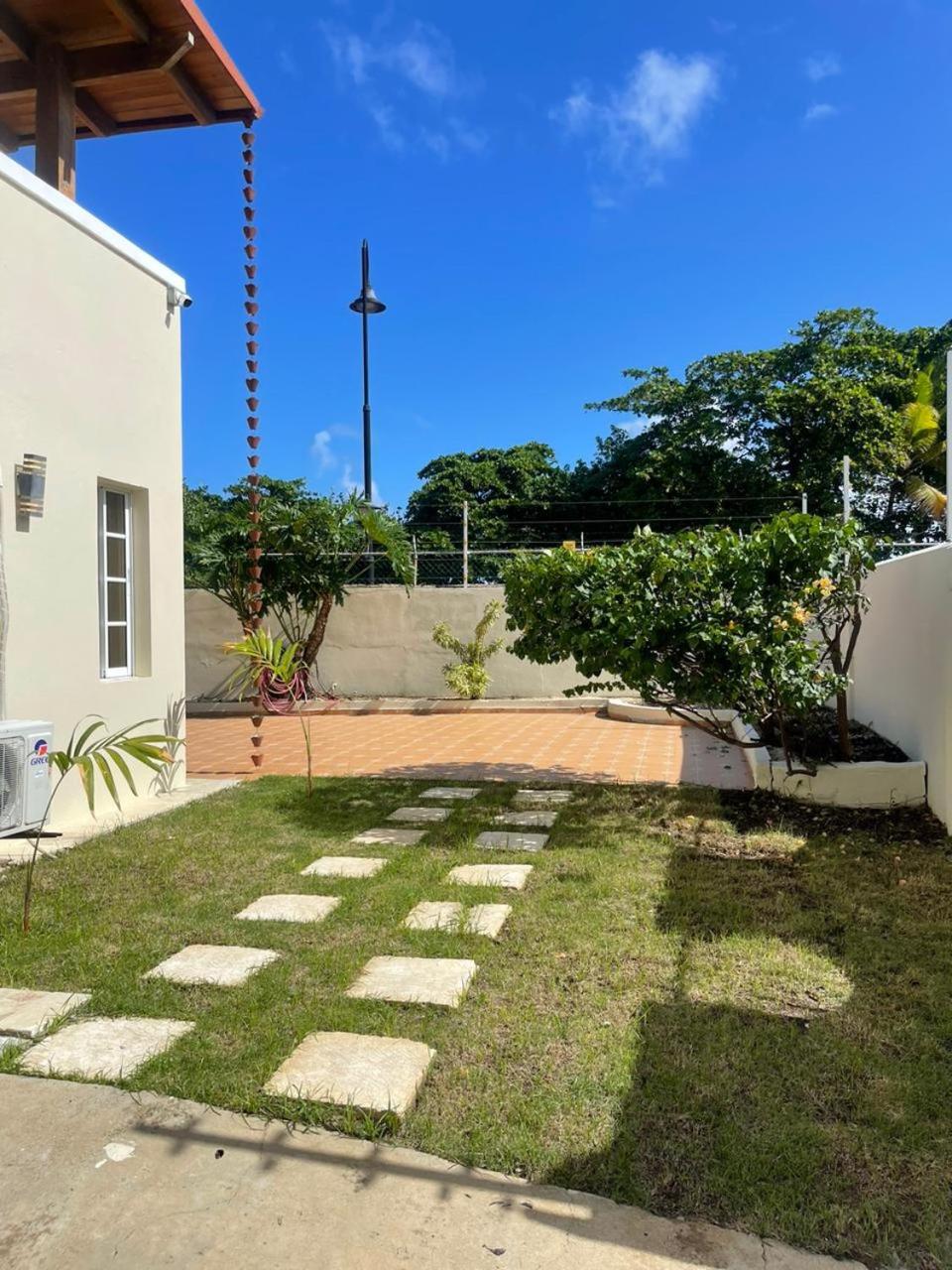 Villa familiar con vista al océano