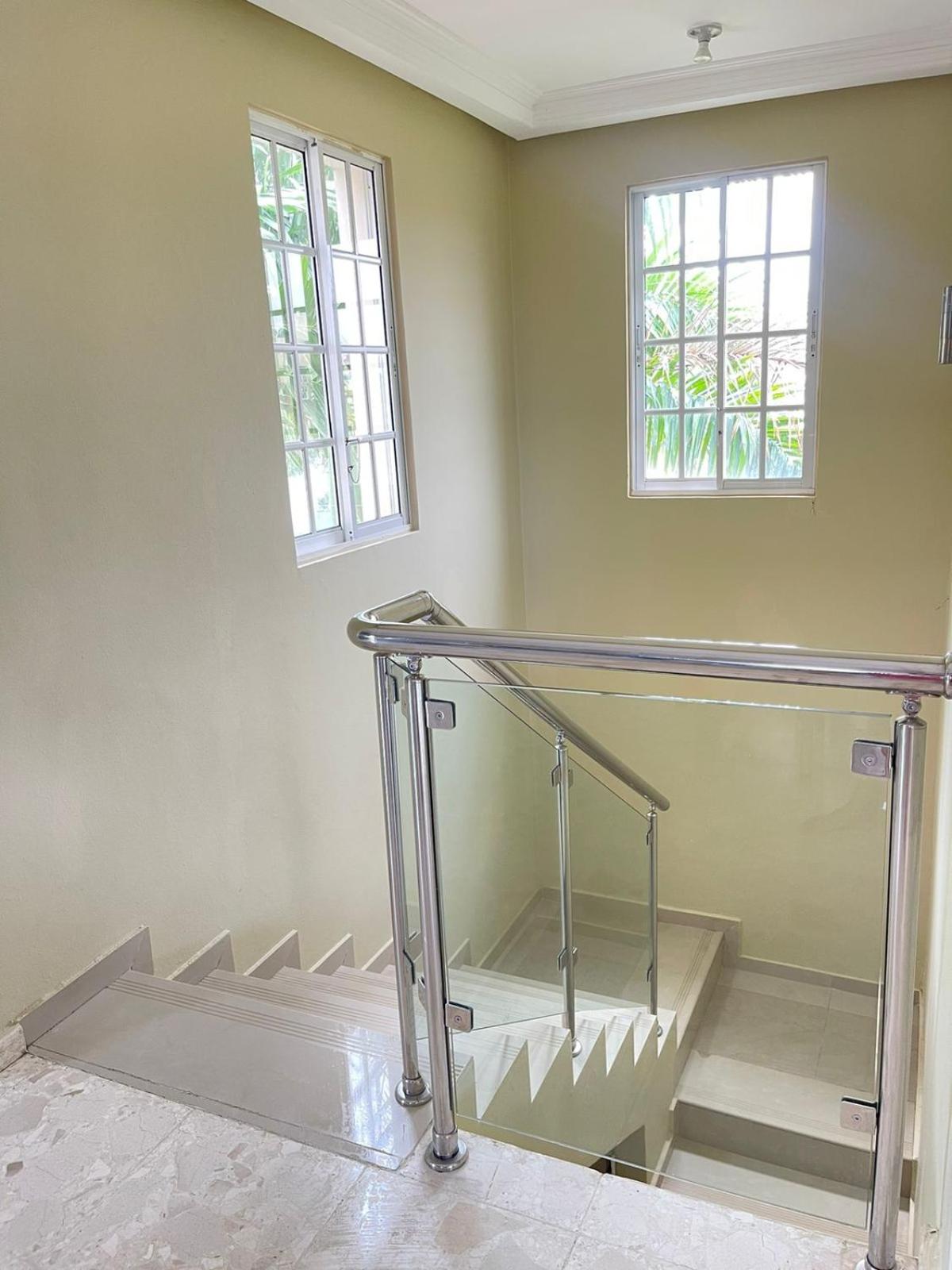 Villa familiar con vista al océano