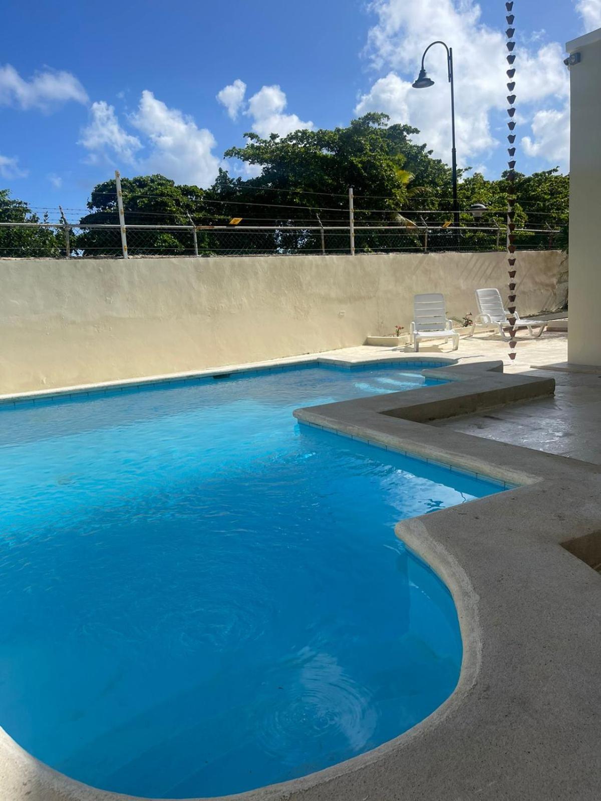 Villa familiar con vista al océano