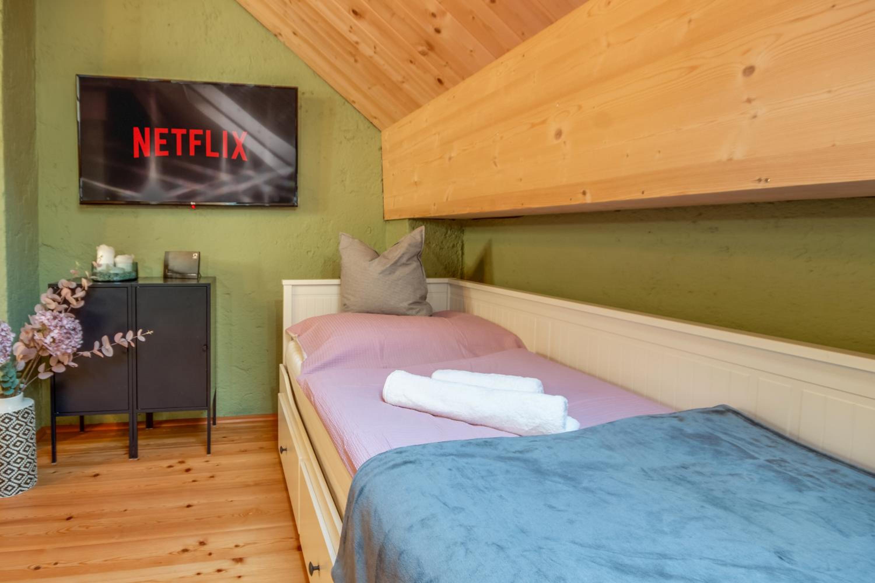 Großes City-Loft - Schwingstuhl & Sterne