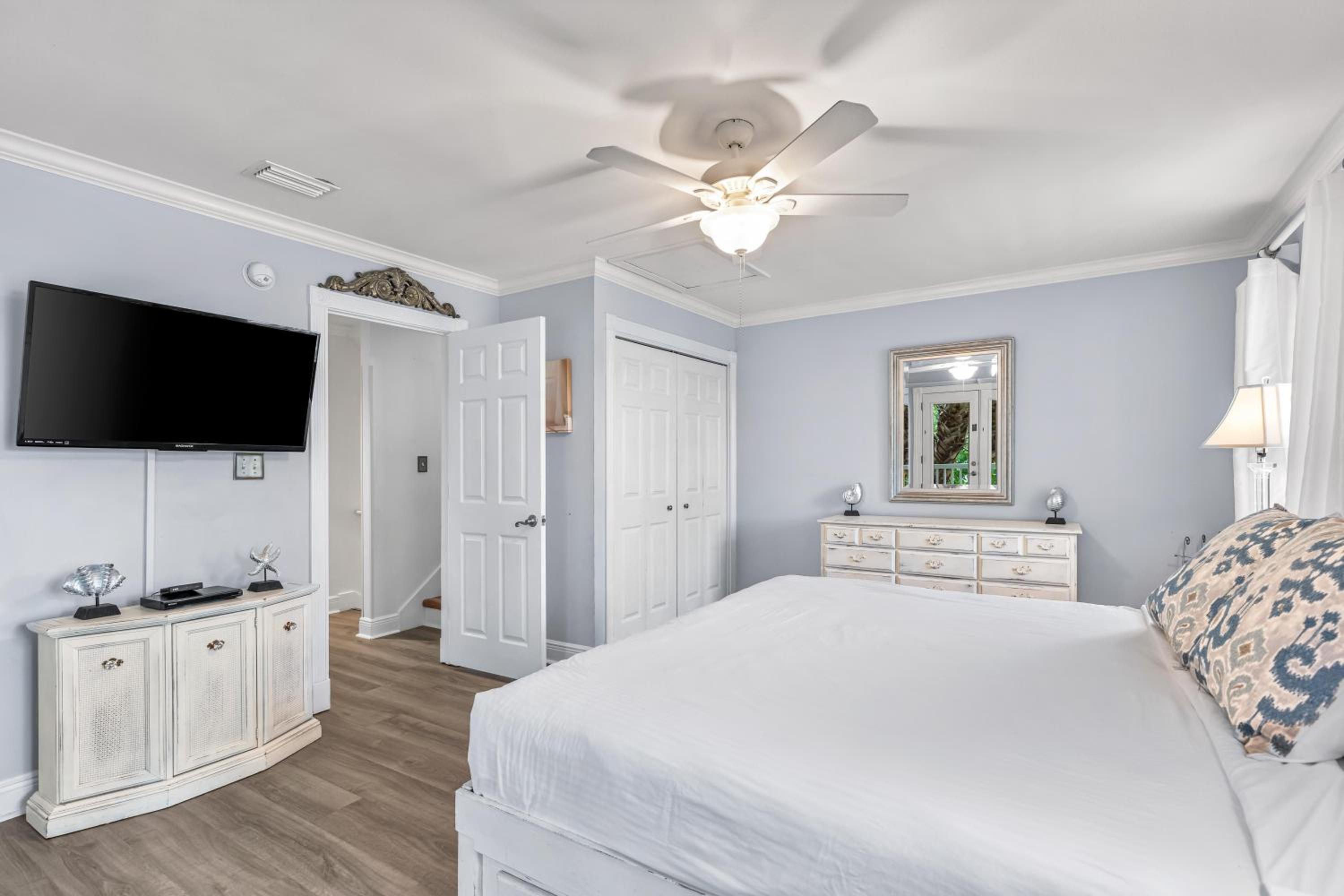 Destin Dreaming -Crystal Beach-Pool-Golf Cart-Carriage House