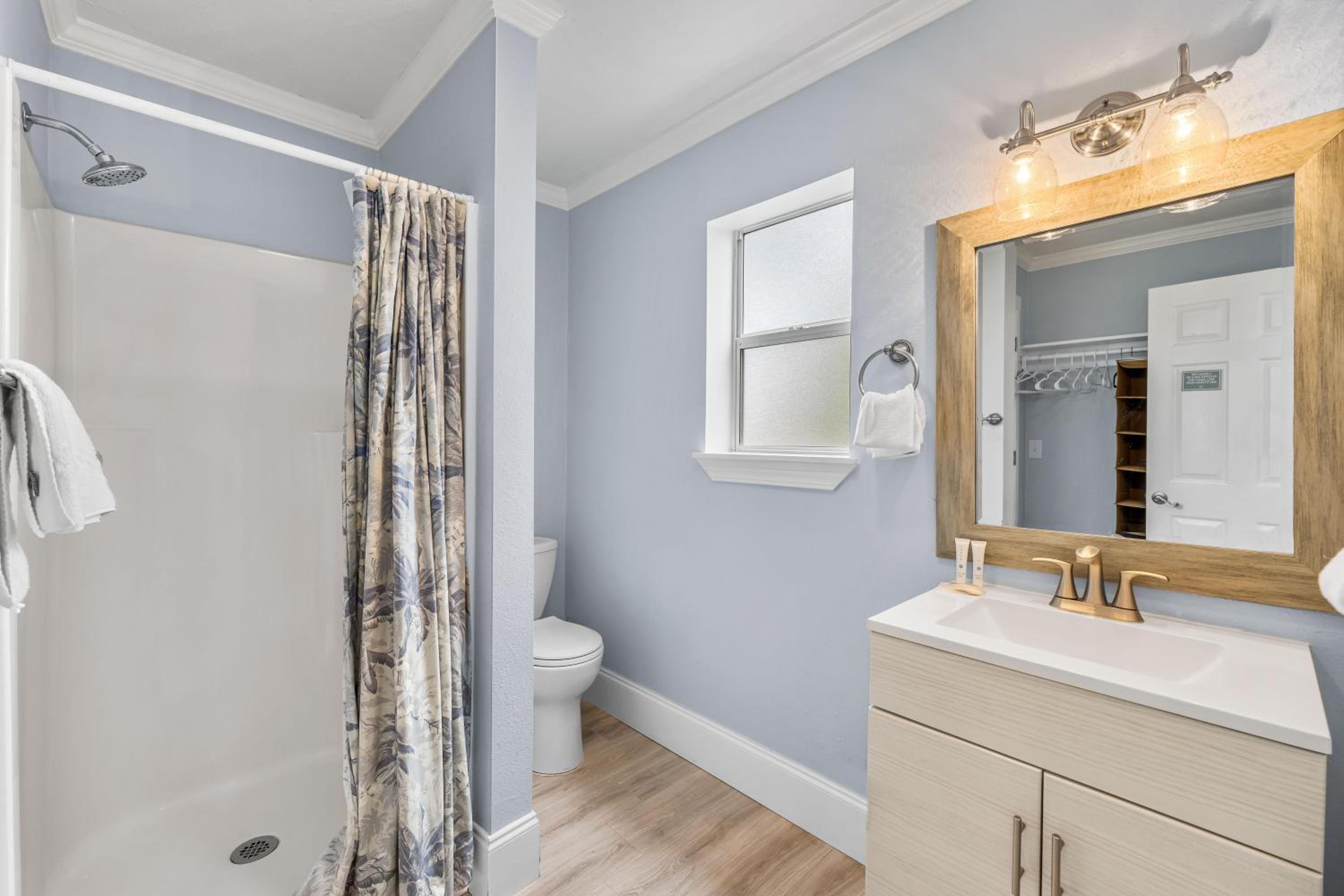 Destin Dreaming -Crystal Beach-Pool-Golf Cart-Carriage House